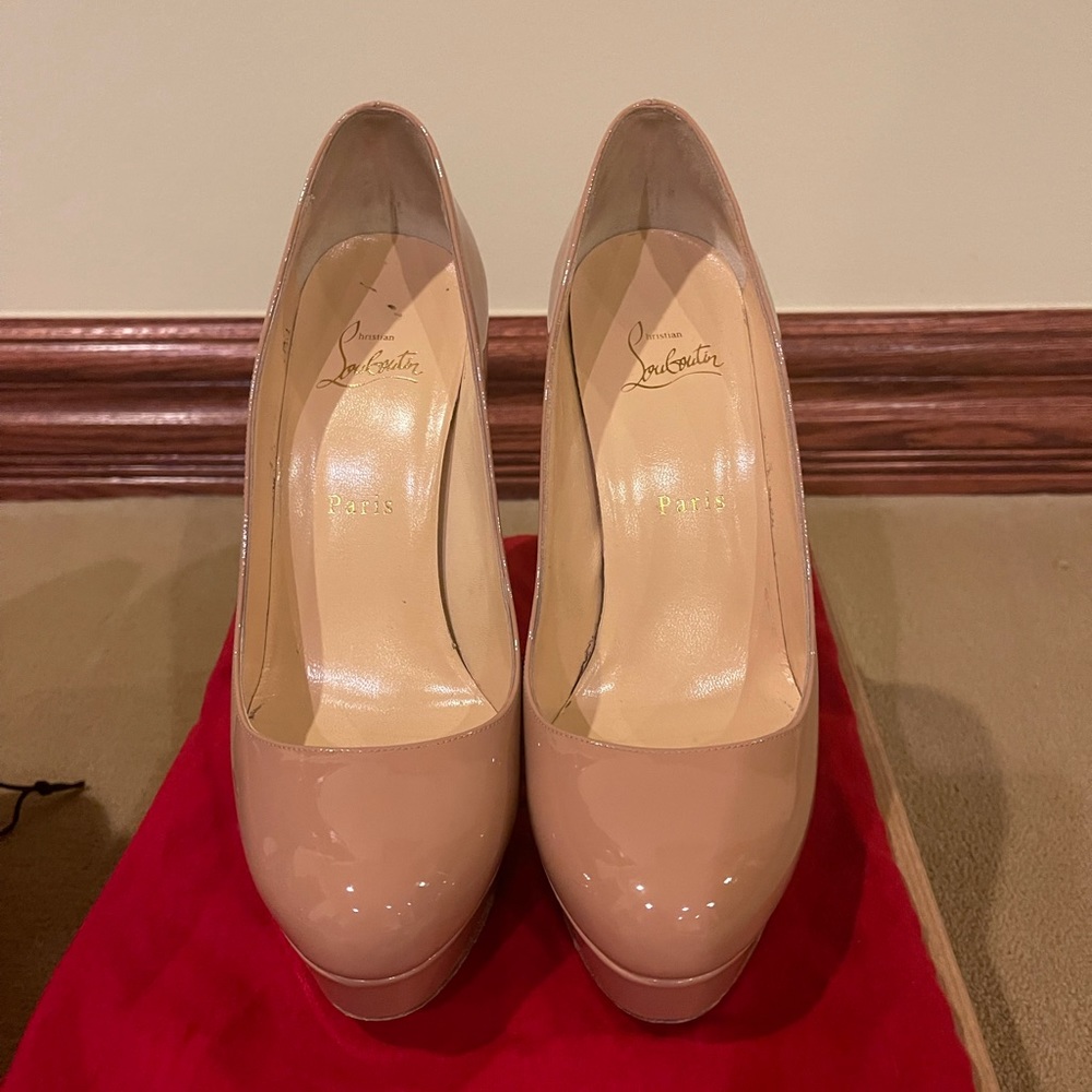 Authentic Christian louboutin shoes size 39.5 - Picture 3 of 11